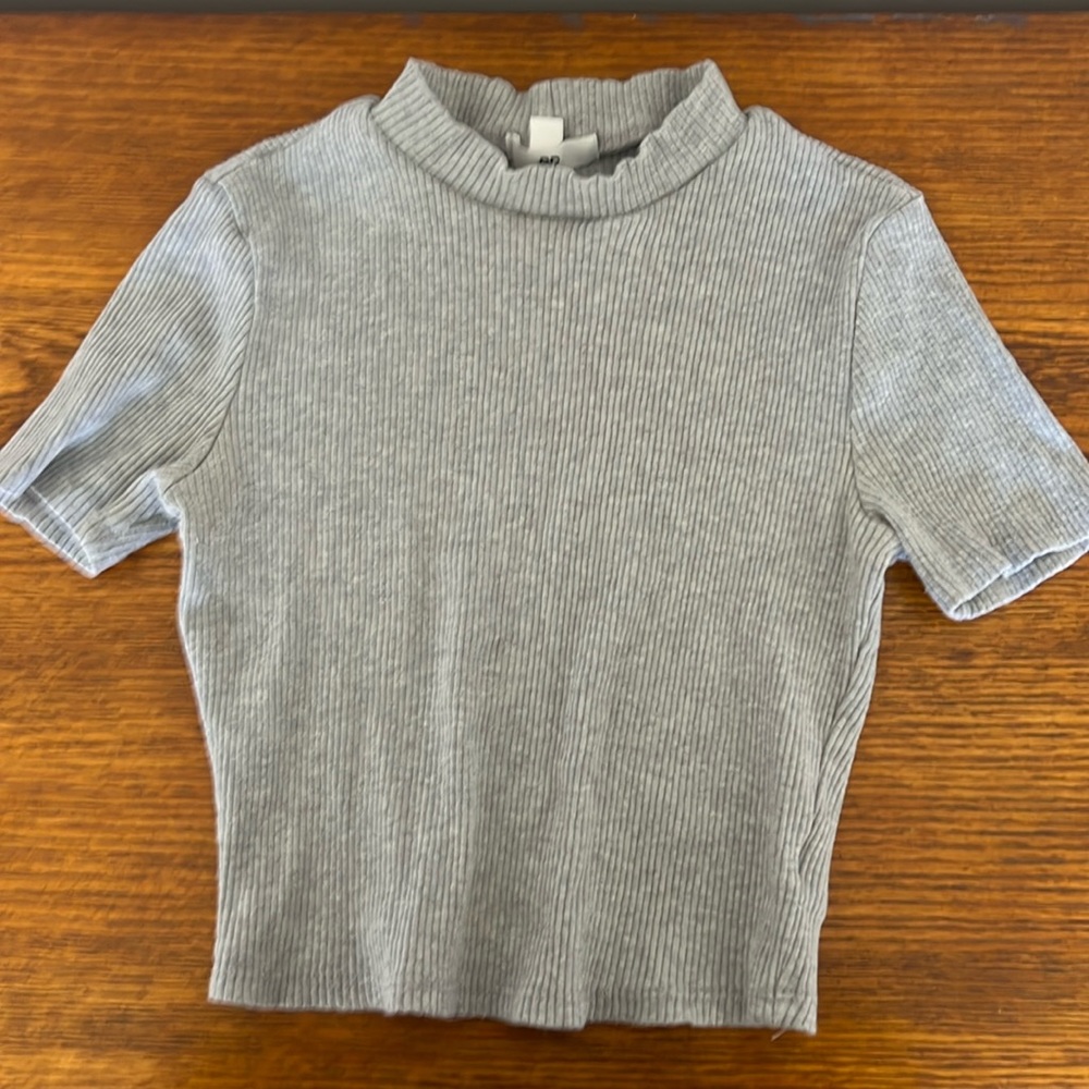 Mock neck crop top
